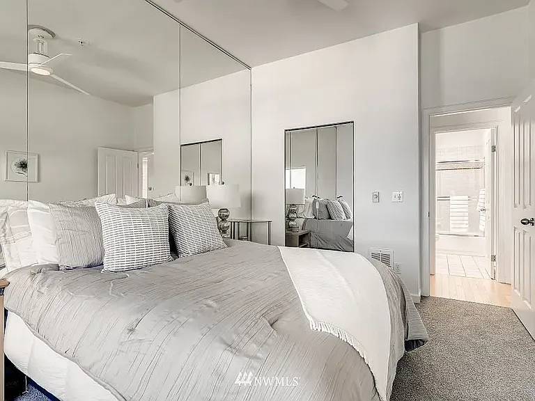 1504 Aurora Ave N #503 — Photo 14