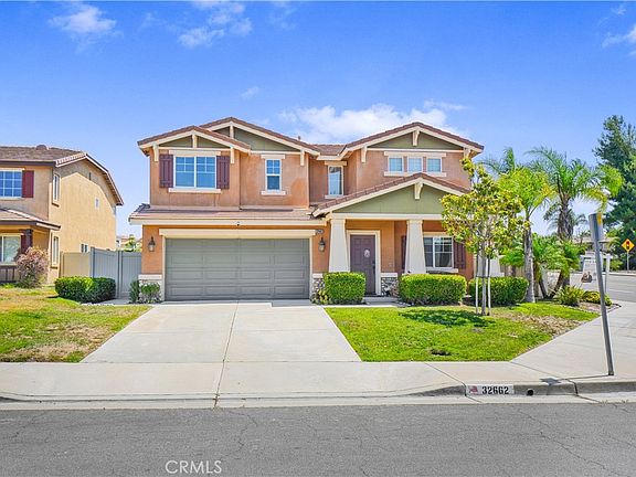2nd image of 32662 Via Perales