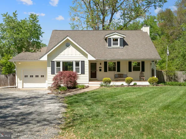1128 Alden Rd, Alexandria, VA 22308
