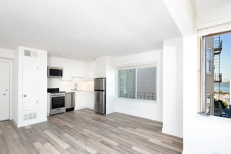 2200 Jackson St — Photo 8