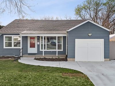 631 N Parkwood Ln, Wichita, KS, 67208