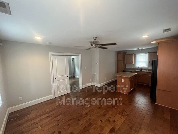 3rd image of 211 W 11th St #C