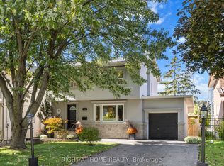 10 Haliburton Ave, Toronto, ON M9B 4Y2
