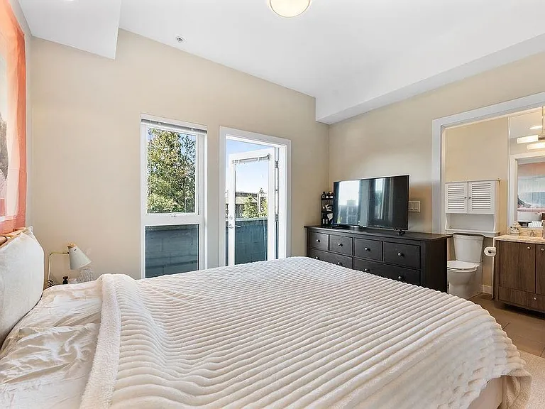 9350 University High St #104 — Photo 15