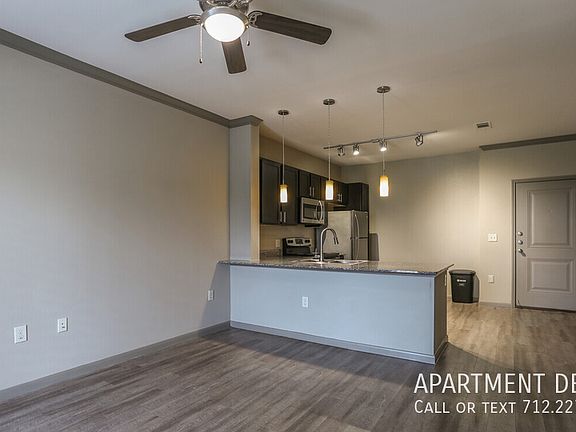 3rd image of 6526 Jamail Dr #3172