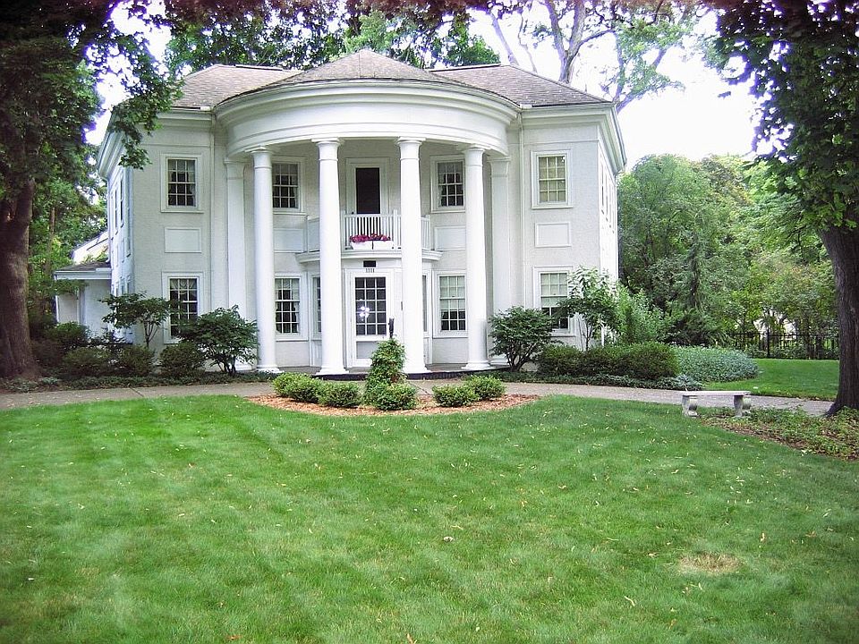 1st image of 1111 Fair Oaks Pkwy