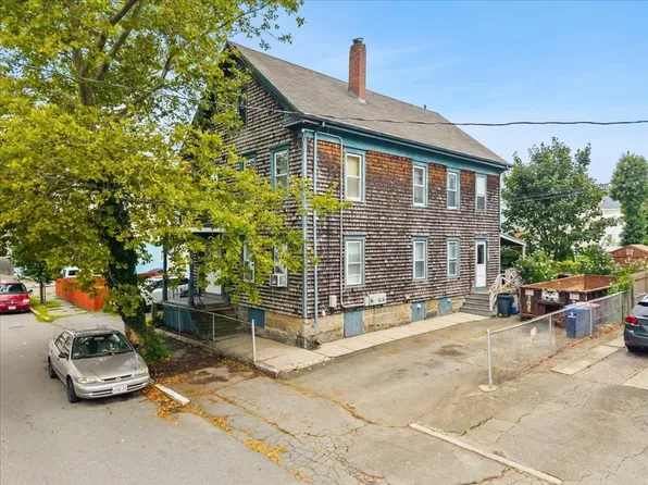 213 Austin St, New Bedford, MA 02740