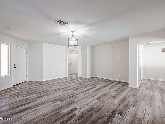 2nd image of 630 S 108TH Place
