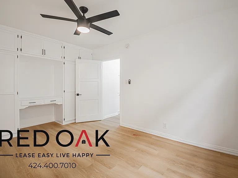 1030 Menlo Ave #17 — Photo 10