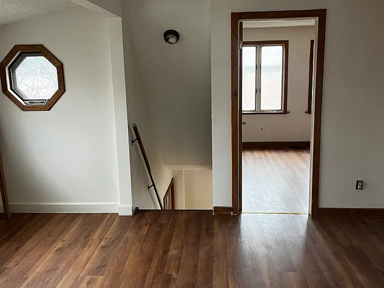 28 Frank St — Photo 8