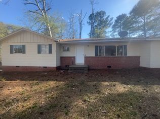 905 Raymond Rd, Jackson, MS 39204