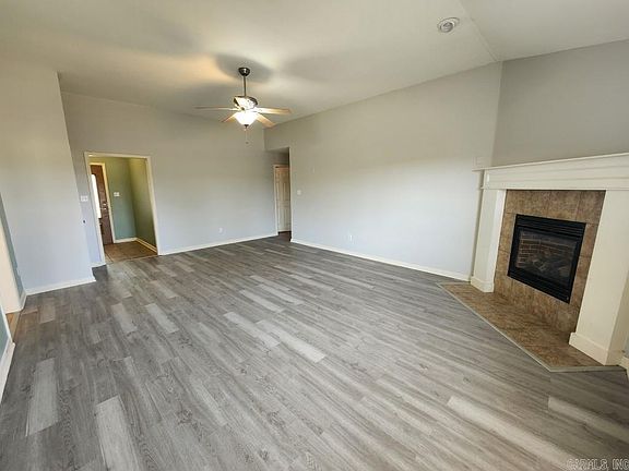 4th image of 14108 Chesterfield Cir