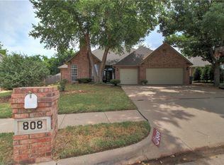 808 Charlton Rd, Edmond, OK 73003