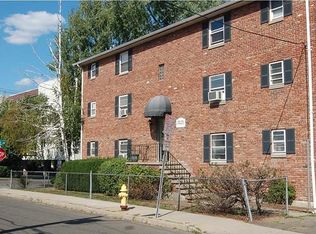 3 Dean St #B1, Stamford, CT 06902