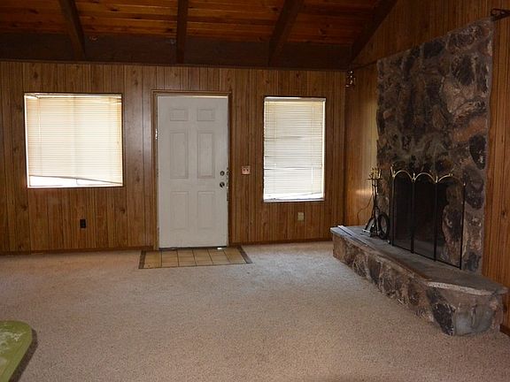 4th image of 1185 Julie Ln
