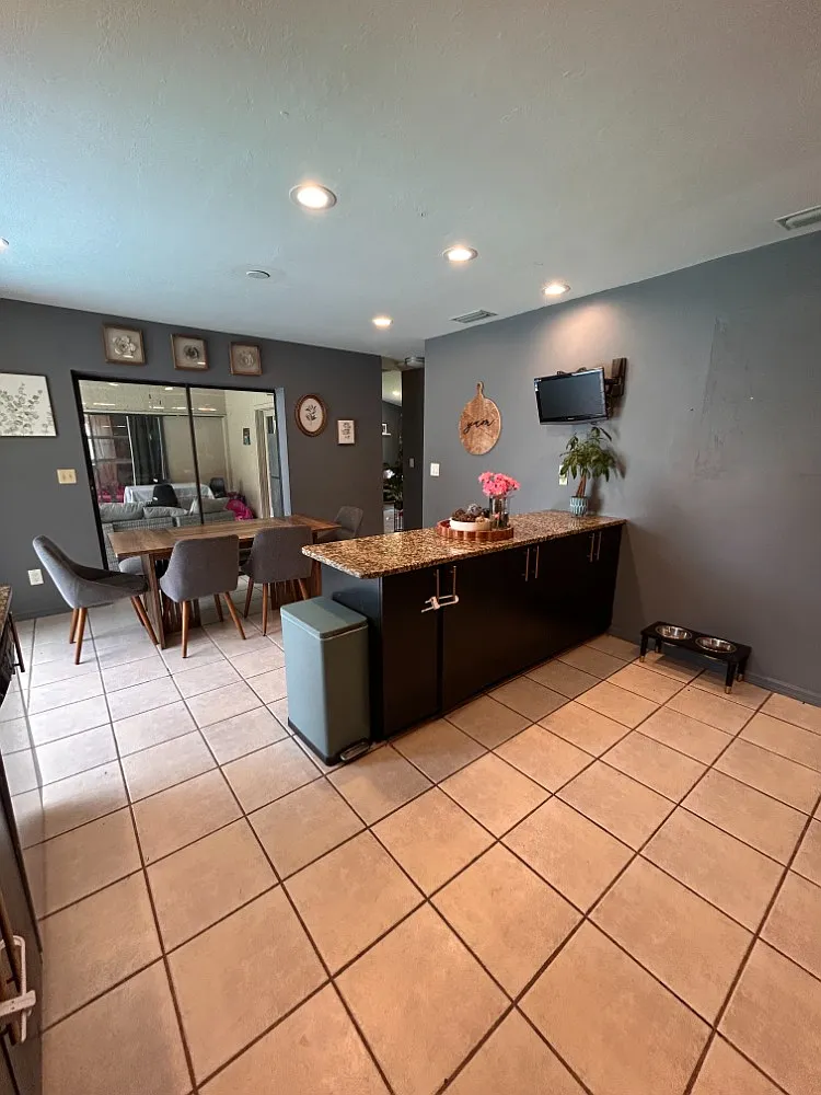 3 bed, 1350 sqft, $2,000 — Photo 4