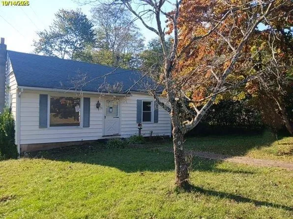 920 Banks Rd, Martinsville, VA 24112