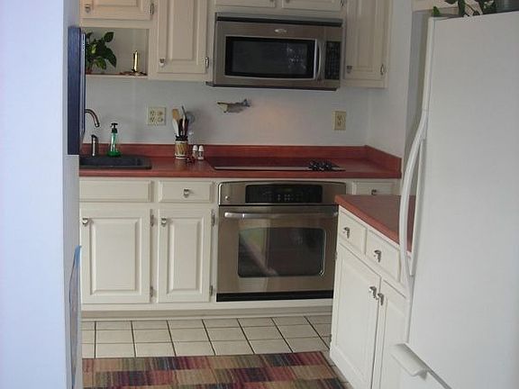 Kitchen entry