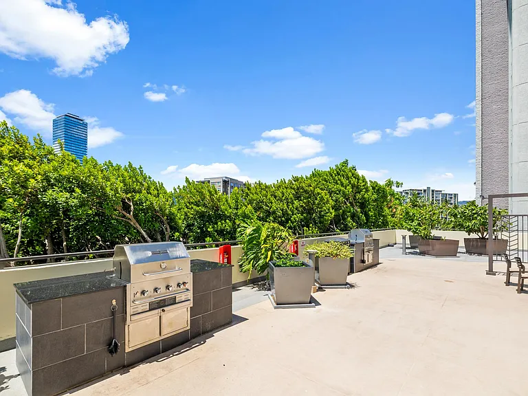 1717 Ala Wai Blvd #1004 — Photo 22