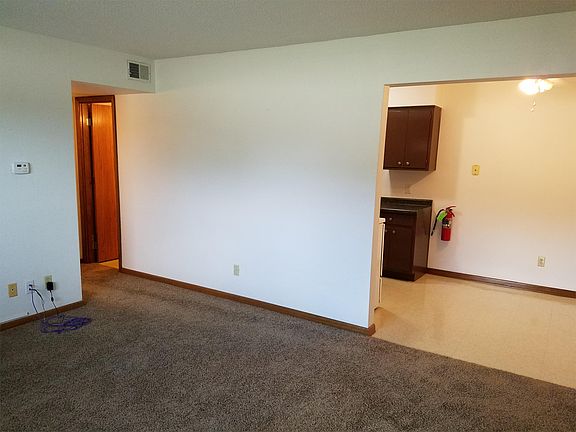 5th image of 2000 Valley Park Dr #3
