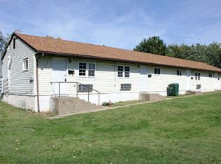 402 6th St, Monett, MO 65708
