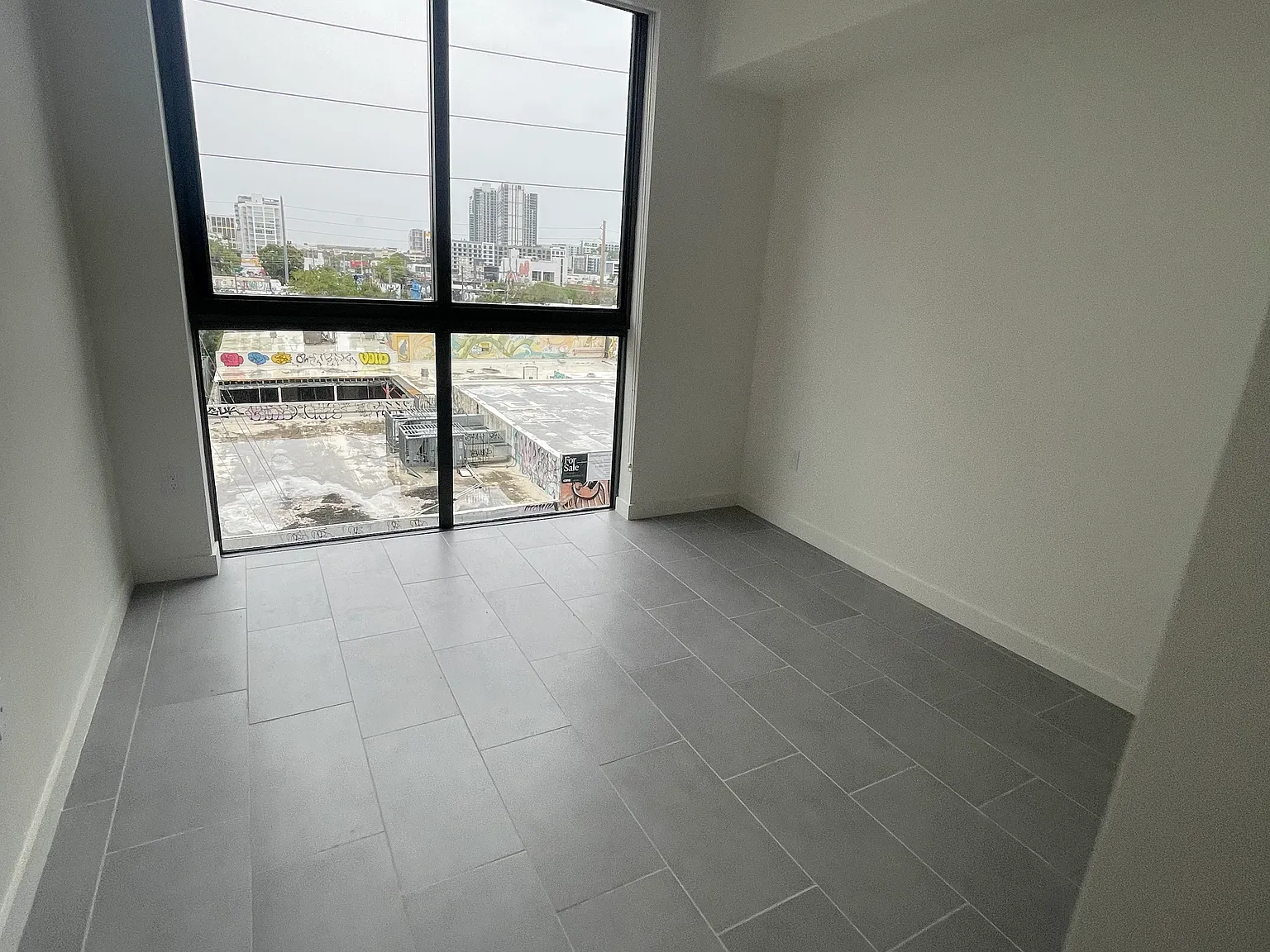 2 bed, 1000 sqft, $3,400 — Photo 4