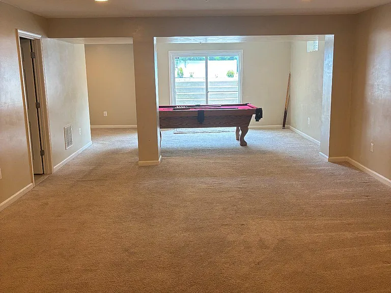 9820 Leighland Ct — Photo 13
