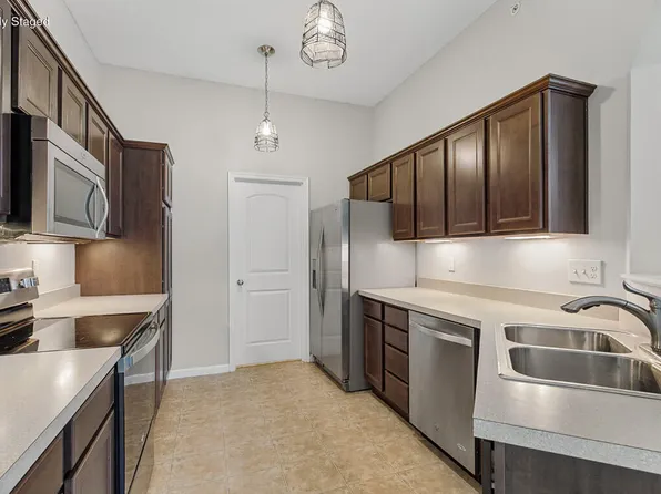 4292 Country Mill Rdg, Burlington, KY 41005