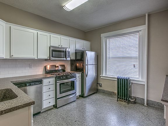 4th image of 820 S 25th Ave APT 6