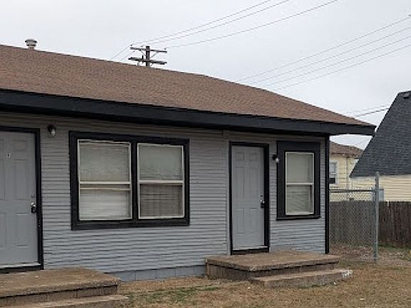 3rd image of 135 SE 45th St #B