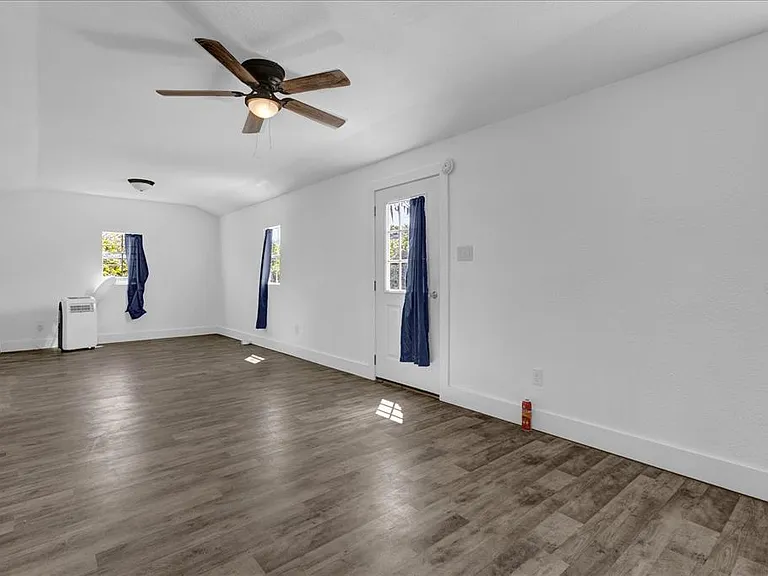 14043 Tennessee Ave — Photo 18