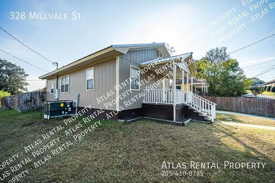 Pet Friendly/ Move in Ready Home in Birmingham! — Photo 3
