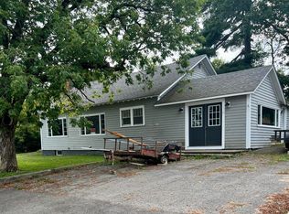 13 Summit St, Baileyville, ME 04694