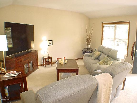 4th image of 3480 Autumn Wood Dr
