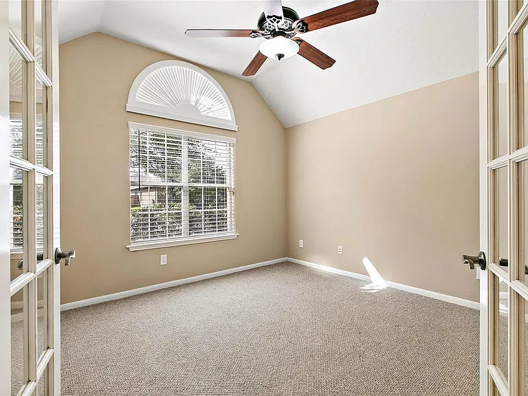 30411 Deleon Fields Dr — Photo 4