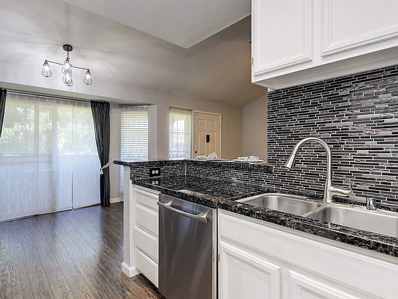 4th image of 3123 Kenland Dr