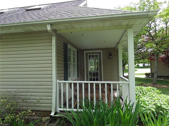 3rd image of 1705 Cortland Ln #1512