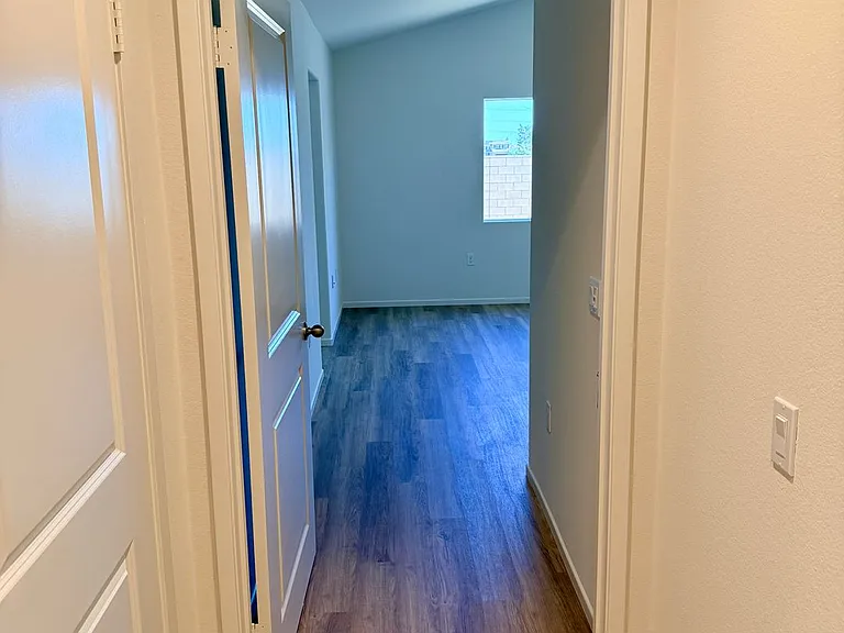 11702 Sebastian Rd — Photo 28