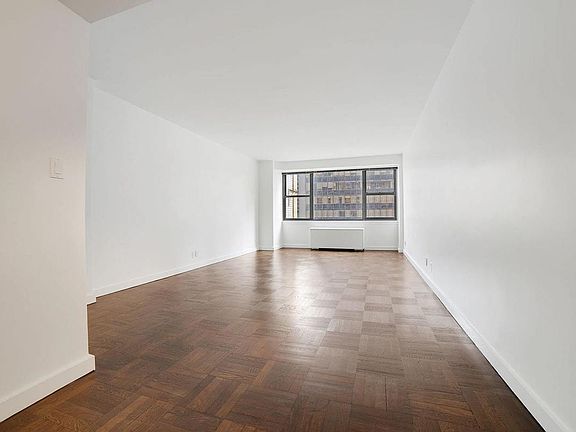 3rd image of 65 W 55th St APT 7G
