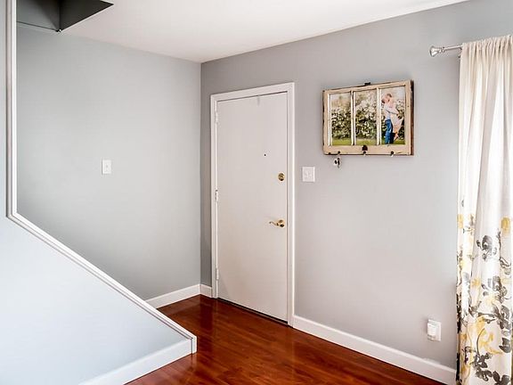2nd image of 205 Valentine Dr