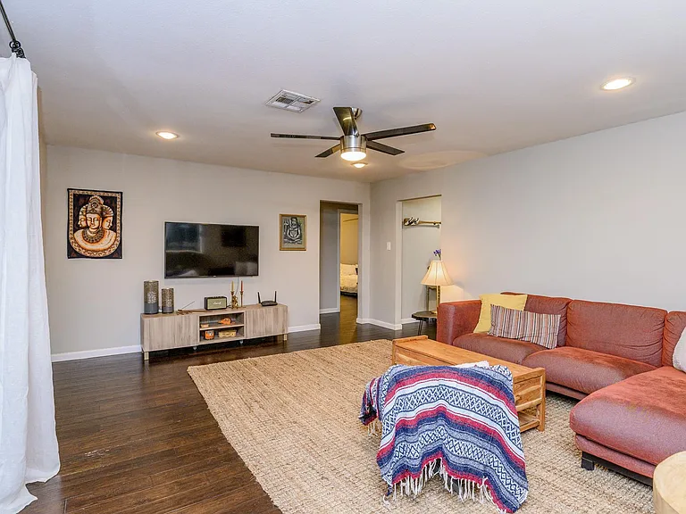 3630 Zoch Ln — Photo 12