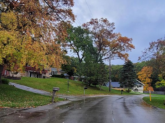 2nd image of 3872 Monteview Dr