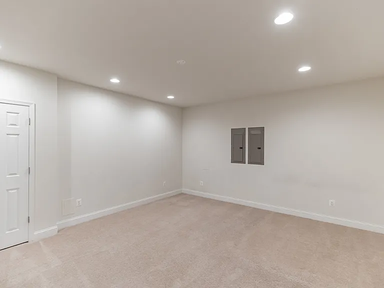23700 Kilkerran Dr — Photo 12