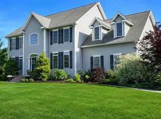 6 Evergreen Dr, Acushnet, MA 02743