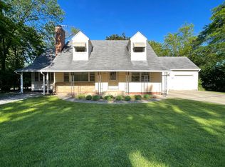 2391 Greenview Rd, Northbrook, IL 60062