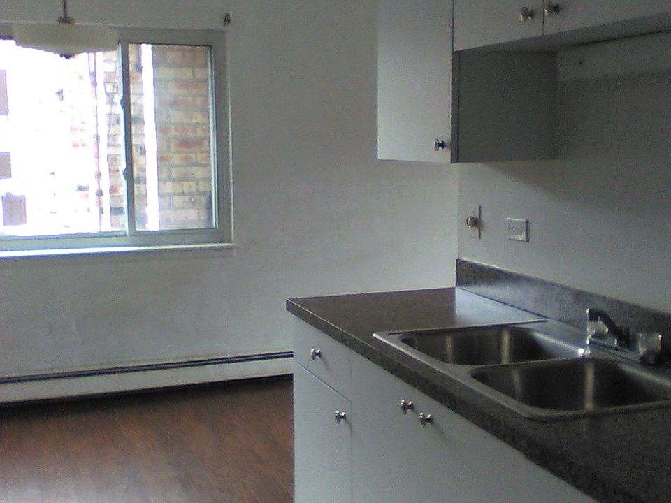Building Photo 3
