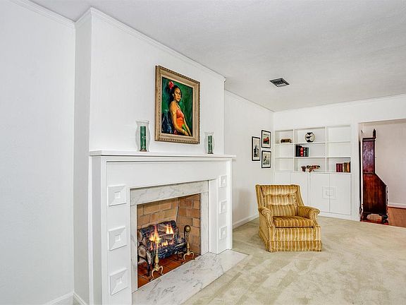 4th image of 1855 Magnolia Ave