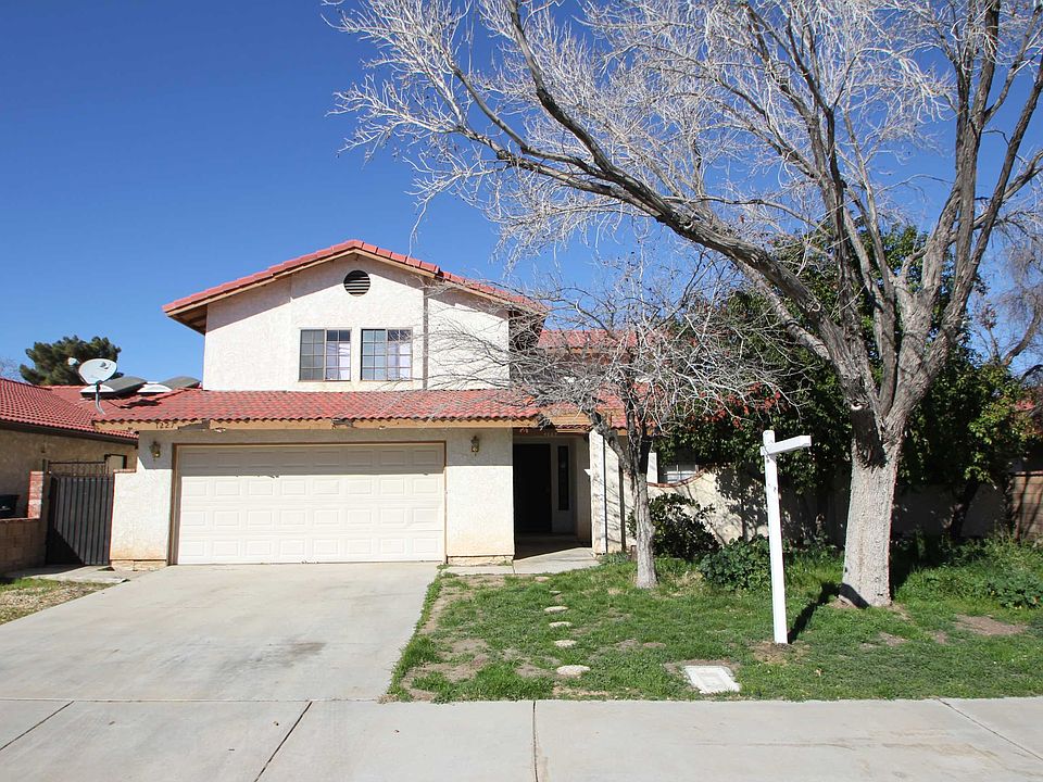 2nd image of 1227 Pasteur Dr