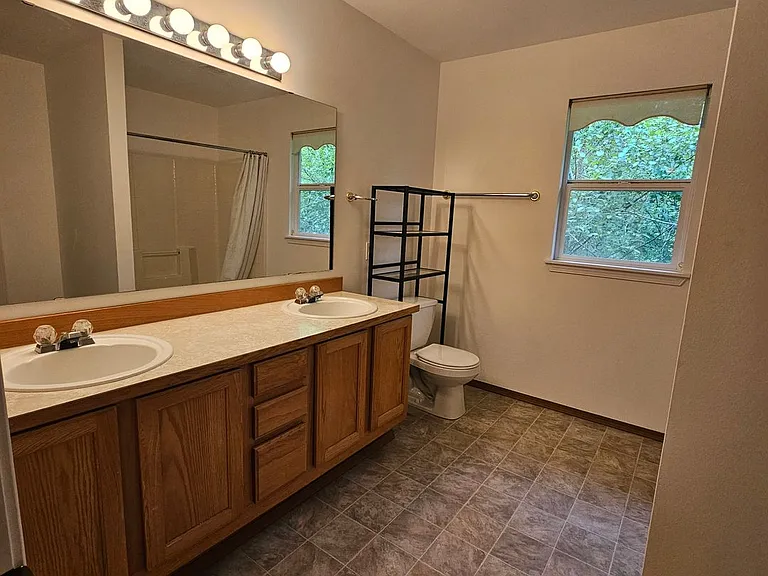 968 NW Poppy Ct — Photo 14