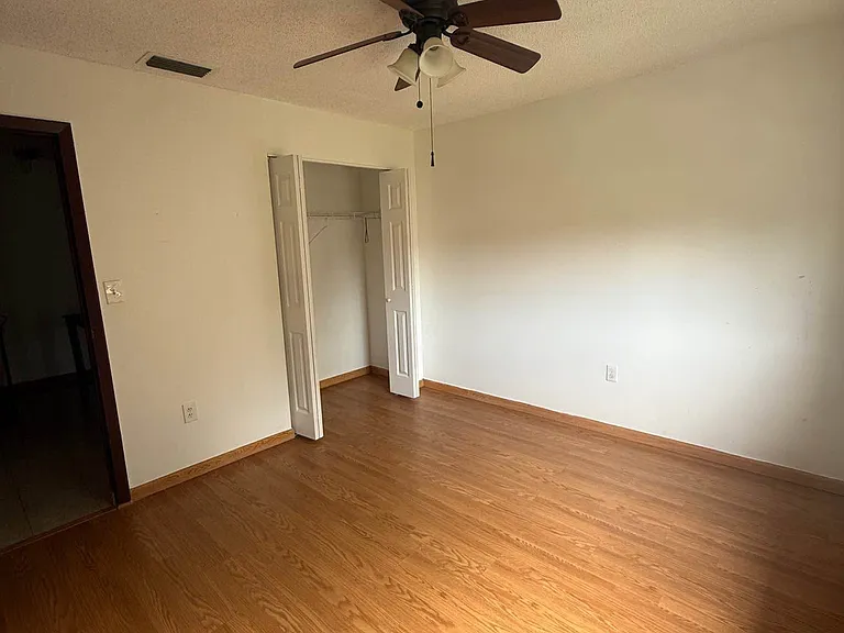 1043 Spring Meadow Dr #1043 — Photo 8